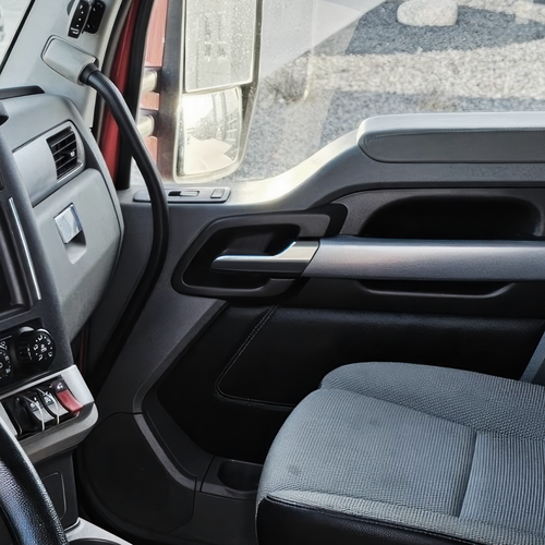 Chrome Plastic Interior Door Handle Cover For 2013-2025 Kenworth T680 Pair