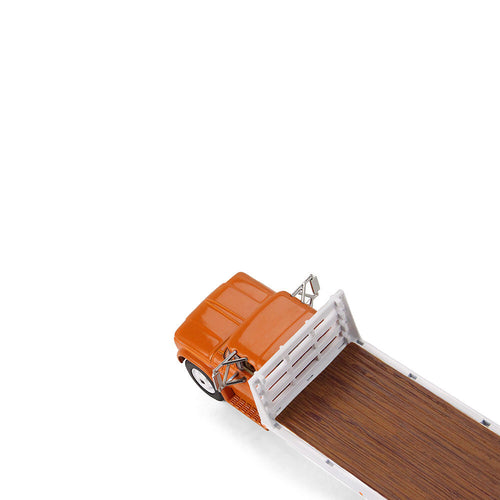 1/64 Scale Omaha Orange 1/64 GMC 4000 Flatbed Truck