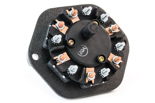 7-Way Zinc Receptacle, Split Pin, 20A Circuit Breakers, Single Retail Pack