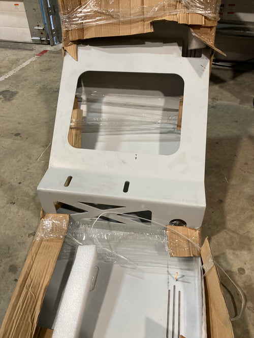 20" Bumper Fits Peterbilt 579 Tow Holes 9 Hidden Lights Lic Plate Holes