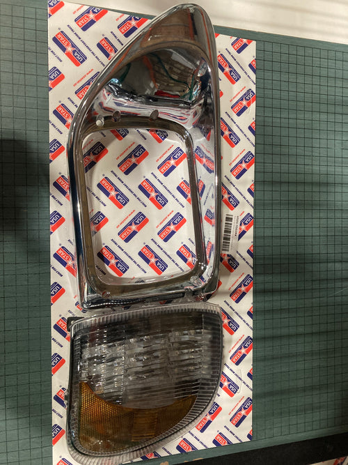 Bezel & LED Marker Light Kit fits International 9200 / 9400 / 5900 1994-2008