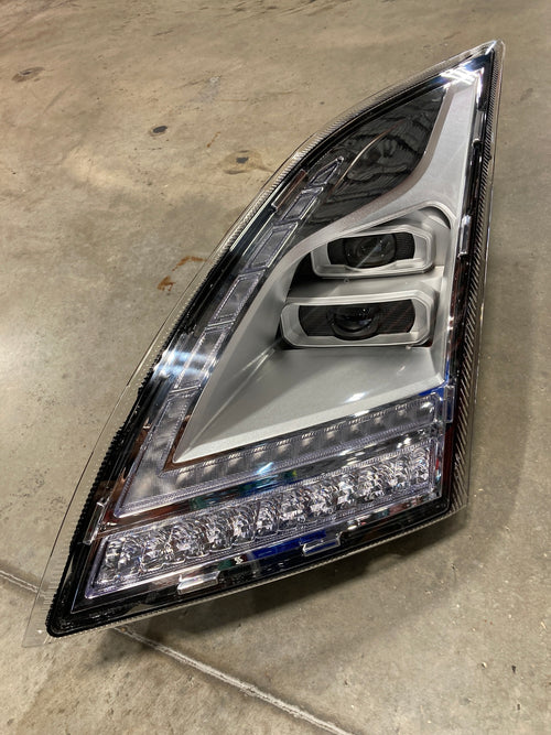 Headlight Fits Volvo VNL VNR 2018-2021 Driver Side Full LED W/Control Module