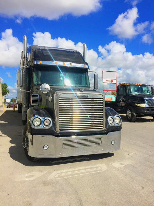 Halogen Fog Light fits Freightliner Century & Columbia Bumpers