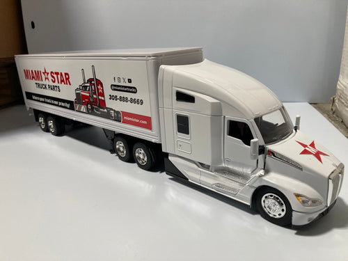 Toy Truck, Kenworth T680 White Long Hauler, 1:32 Scale