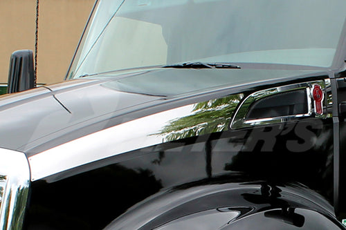 Side hood trim designed for Kenworth T680 long hood models. Will not fit MLU/T680 Next Gen models. 4-piece kit.