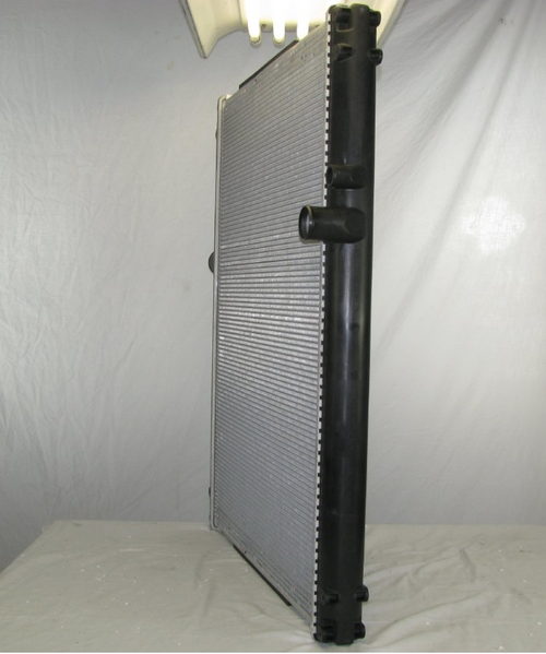 Radiator Plastic Tank ,Aluminum Core Mack CH Series 95-04