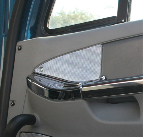 Chrome Triangular Mesh Cover For Freightliner Century (2003-2008) And Columbia (2004-2014) - Driver 40881-UP