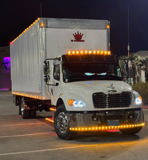 18" Chrome Bumper Fits International Set Back Axle Model 4300, 4400, 8600 Step and Tow holes (With 25 3/4" Ligth Hole)