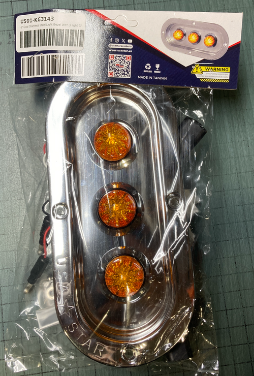6" Oval Stainless Steel Light Bezel With 3 light 3/4" AMber/Amber And Plug
