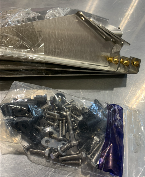 BRACKETS DE VISERA ROADWORKS Fits peterbilt