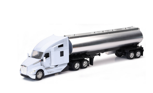 Toy Truck, Kenworth T680 Oil Tanker, 1:32 Scale