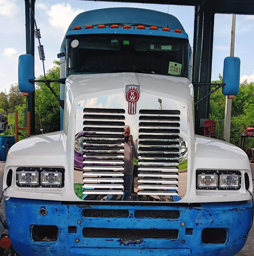 Grille Fits Kenworth T600 1994 And OLDER