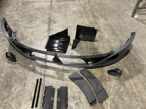 Front Bumper Assembly with Fog Light Cutout  Fits Kenworth T680 (2021 & Newer)