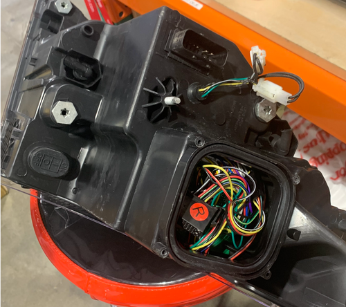 Blackout Full LED Headlight With Switchable Sequential Turn Signal. 2018-2024 Volvo VNL-Passenger