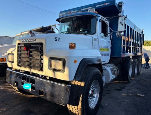 16" Mack RD 688 & RD 690, Tow, and Vent holes  ( No fog Light Hole )