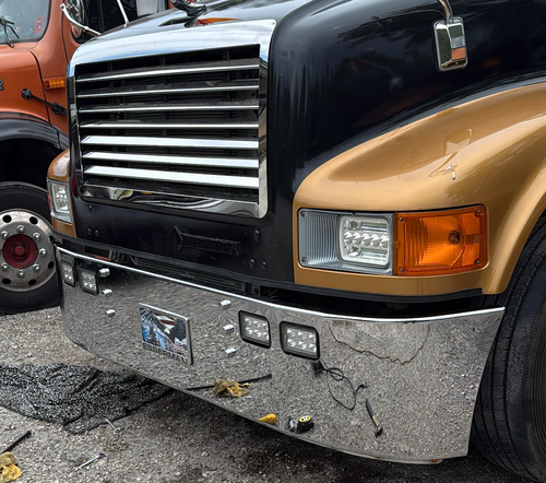 16" Bumper Chrome International 4700 W.Around W/Bolt Holes & Tow Hole