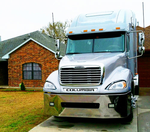 On truck - Bumper Freightliner Century 2005-2007 and Columbia 2003-2007 Square Fog Lights Holes