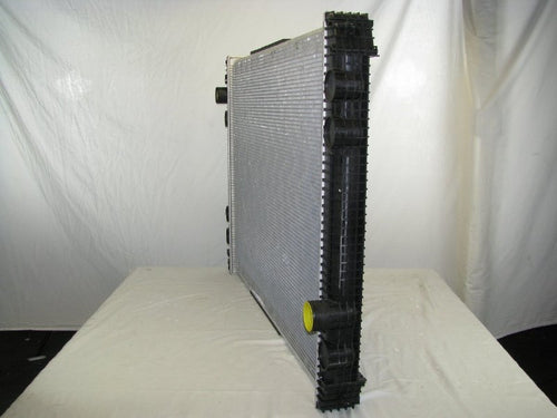 Radiator Plastic Tank Aluminum Core Freghtliner Columbia, Century ,Coronado 2000-2007