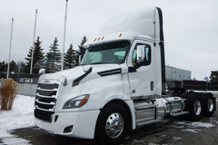 Bug Deflector For New fits Freightliner Cascadia  2018+ models. Sold individually. Built in hood tilt handle.