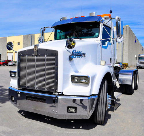 18” Chrome Bumper (Kenworth T800 2003-1986) Aero, W/ 4 Mounting Bolts, Tow & Fog Light Holes