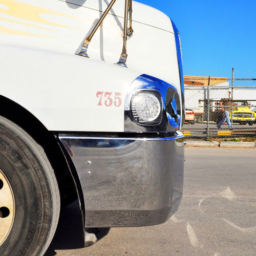 On truck - Bumper Freightliner Century 1996-2004