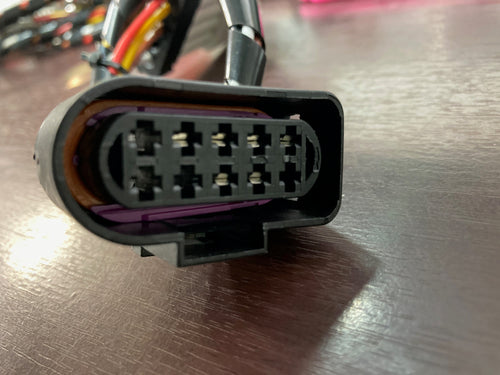 Connector/Pigtail Headlight ,Fits Kenworth T660/T700