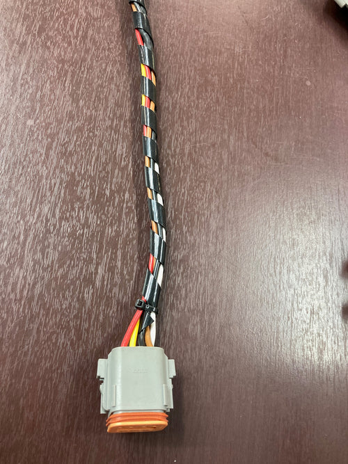 Connector/Pigtail Headlight ,Fits Peterbilt 388/389 (5 Wire)