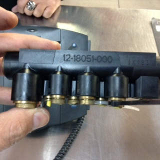 Air Valve Block fits Freightliner