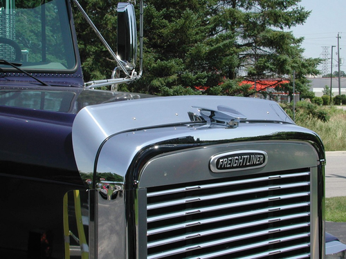 Bug Deflector fits Freightliner Classic XL and some fits Mack RD models