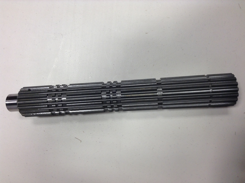 = S-2562 MAIN SHAFT 17T. 4302658 ,4304030 ,S - 2268,US64-S-2560 RTLO-18718B / RTLO-12713A / RTLO-14713A / RTLO-16713A / RTLOF-16713A