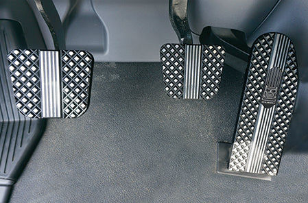 Billet Pedals Fits Kenworth T660, T680, T880, W990 Billet Pedals (2014 – Current)