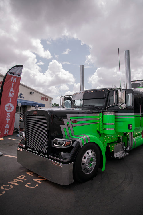 20”-18” Stainless Steel Bumper With 70 3/4'' Light Hole (Factory Fender Only) Fits Peterbilt 389