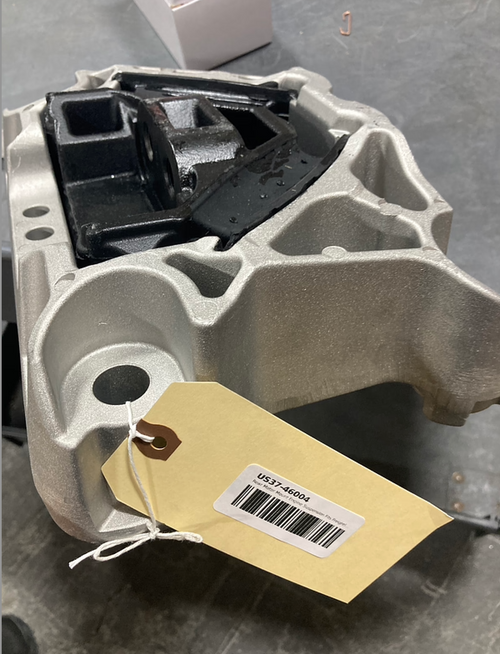 Rear Motor Mount Engine Suspension Fits Freightliner Cascadia DD15