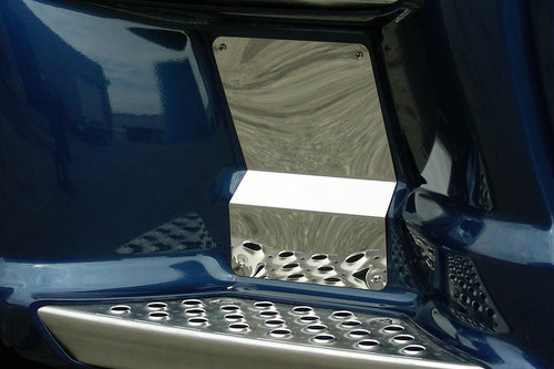 Back Step Lower Panel Kick Plate fits Kenworth T660, T680, T700 Models.2007+ (Sold In Pairs)