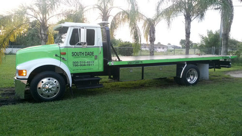 20” Chrome Bumper (International 4700) Wrap Around, W/ Fog & 8 Hidden Light Holes