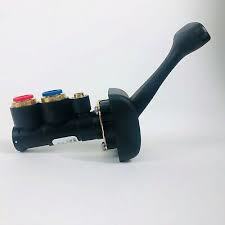 Trailer Brake Dash Valve, Century, Columbia, Coronado and Cascadia fits Freightliner.   C/V 3/ 3/8"