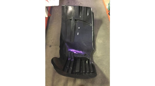 Front Left Side Tire Splash Guard, Freigthliner Century and Columbia 2006+