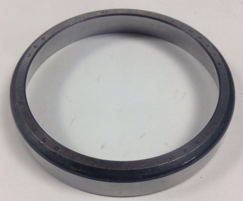 Output Shaft Bearing Cup Ds-402  = 110811