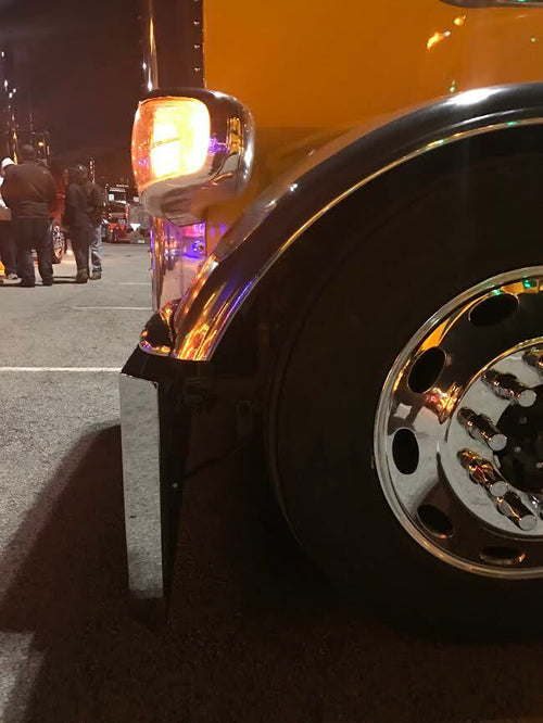 20” Universal Chrome Bumper Fits International 9370, 2011 & Newer; Kenworth W900B, 2007 & Newer; Peterbilt Model 362, 388, 389, & 2008 Western Star